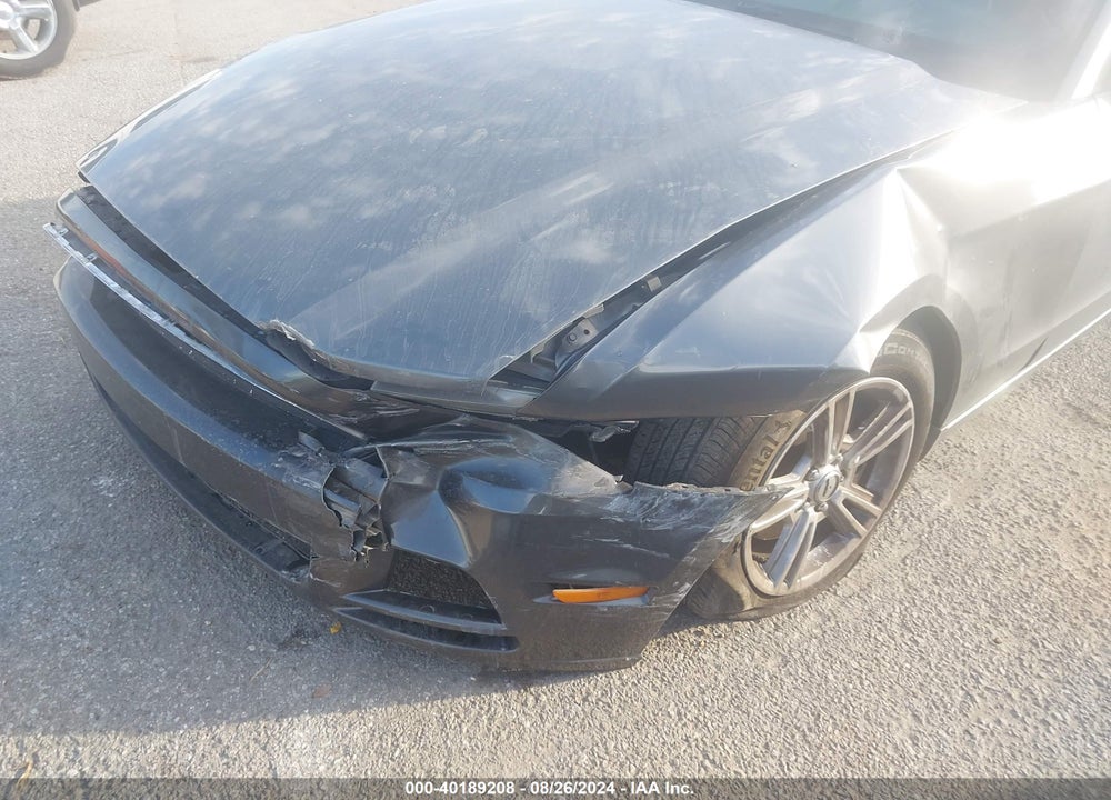 2014 FORD MUSTANG V6 VIN: 1ZVBP8AM5E5209391