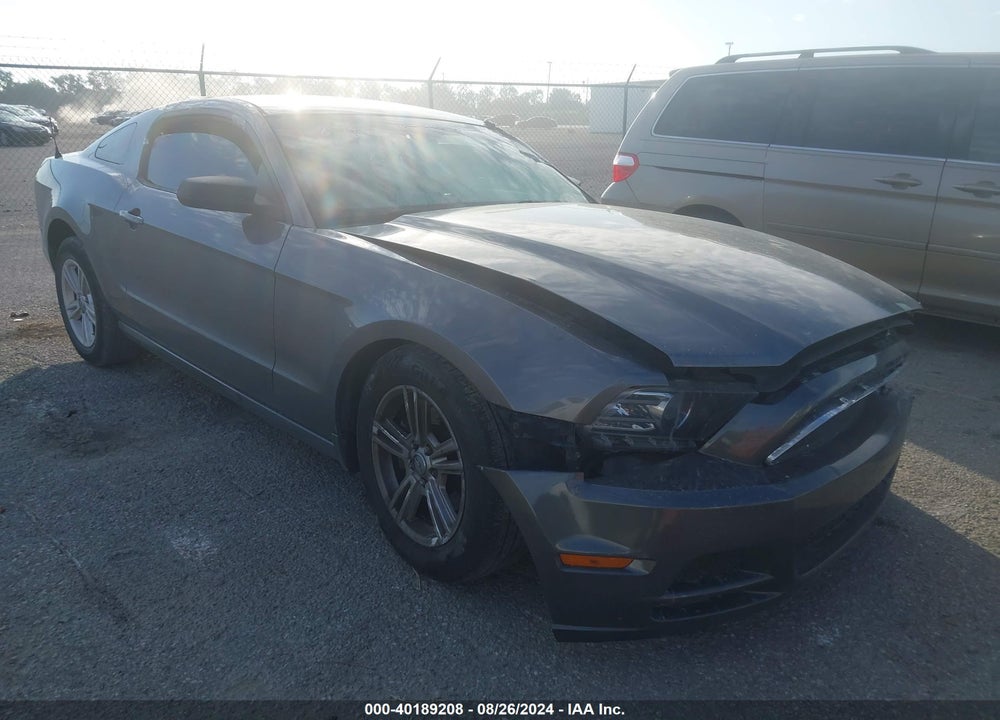 2014 FORD MUSTANG V6 VIN: 1ZVBP8AM5E5209391