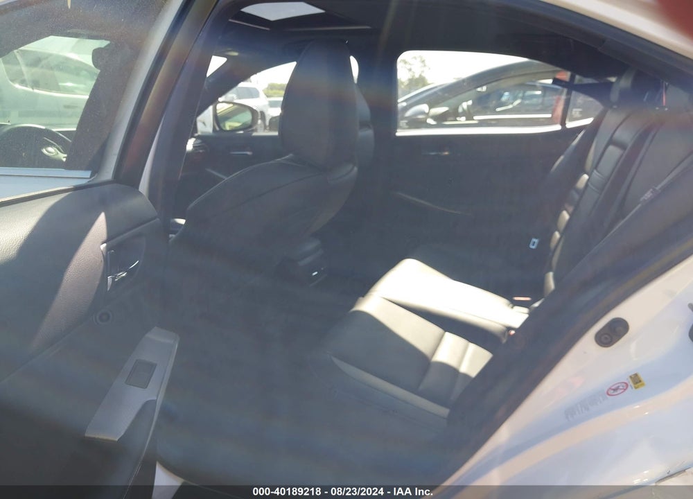 2016 LEXUS IS 200T VIN: JTHBA1D24G5010372