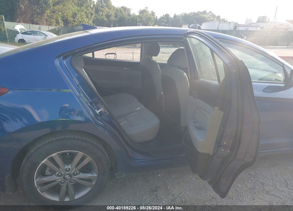 2018 HYUNDAI ELANTRA SEL VIN: 5NPD84LF0JH219725