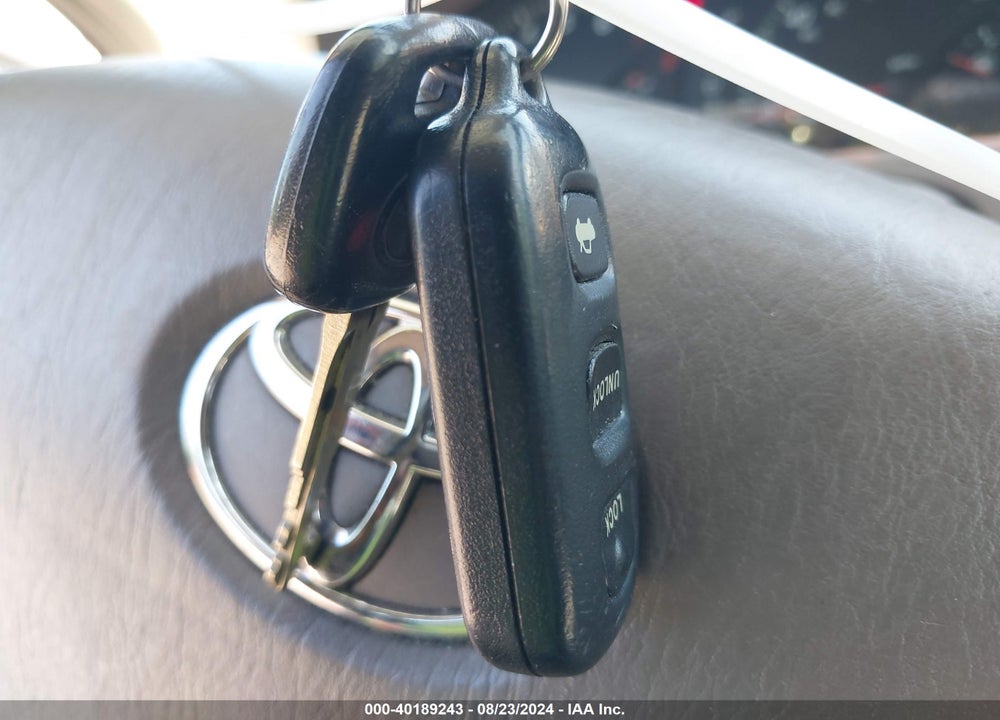 2003 TOYOTA CAMRY LE VIN: 4T1BE32K03U694854