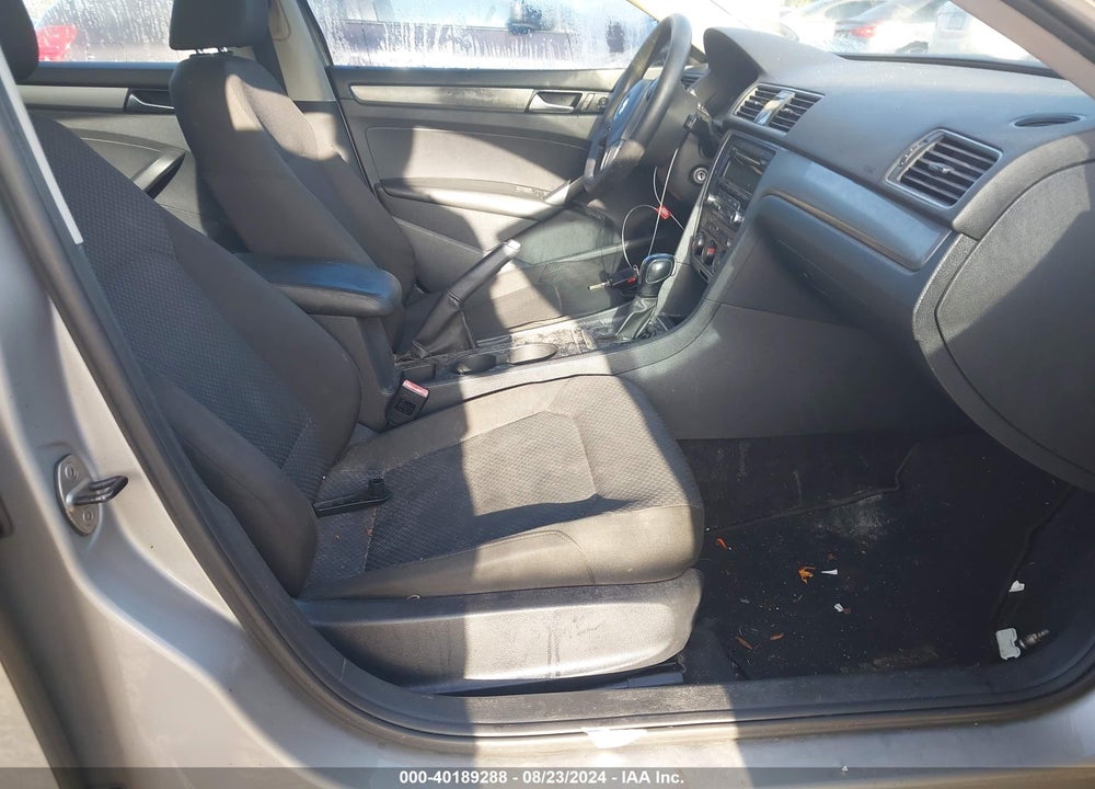 2014 VOLKSWAGEN PASSAT 2.5L S VIN: 1VWAP7A36EC011735