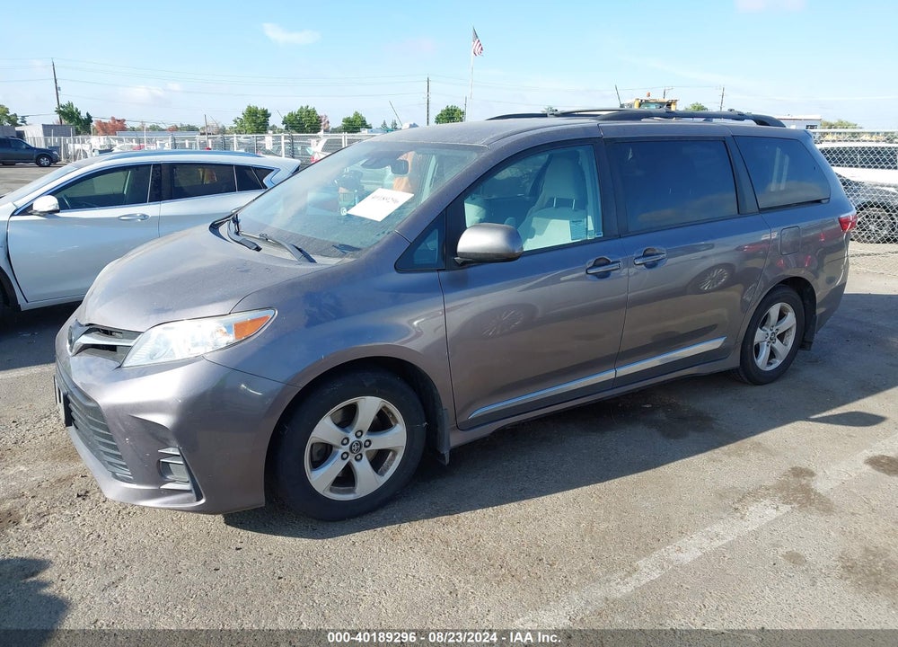 2019 TOYOTA SIENNA LE 8 PASSENGER VIN: 5TDKZ3DCXKS003928