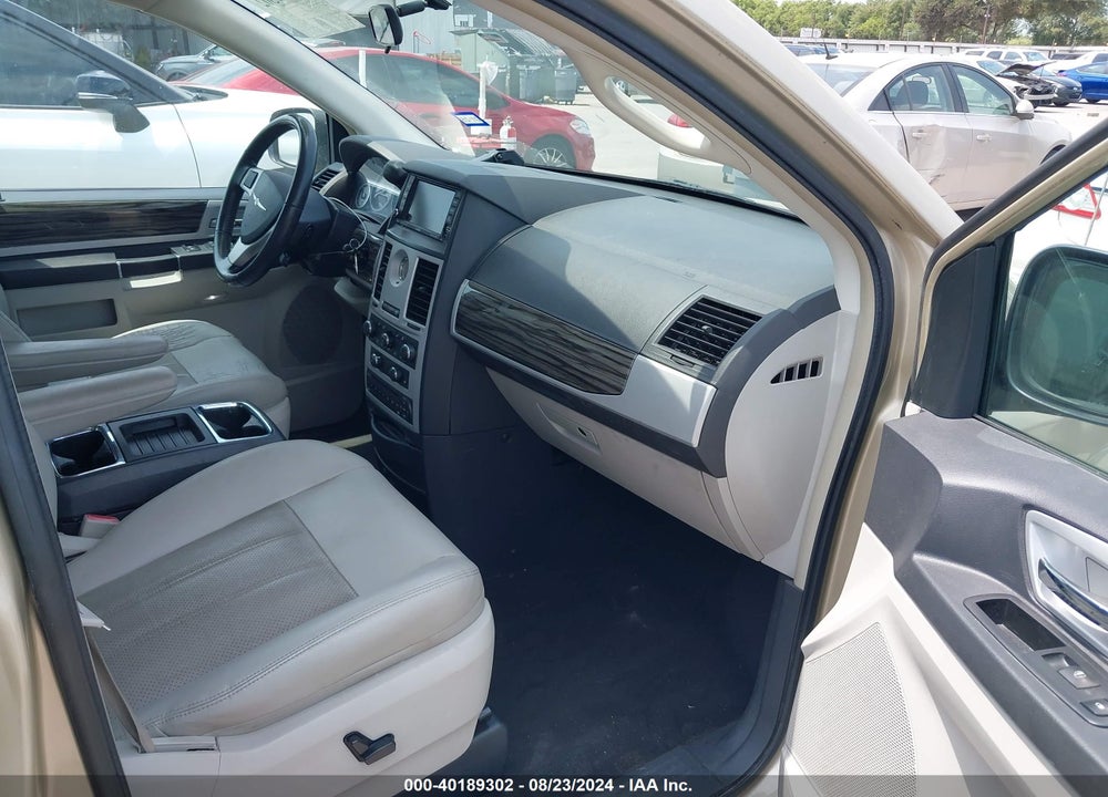 2010 CHRYSLER TOWN & COUNTRY TOURING VIN: 2A4RR5DXXAR273675