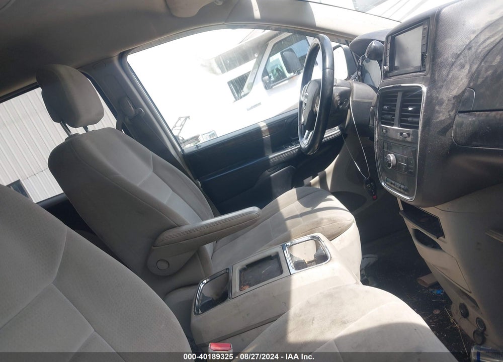 2011 DODGE GRAND CARAVAN CREW VIN: 2D4RN5DG0BR688347