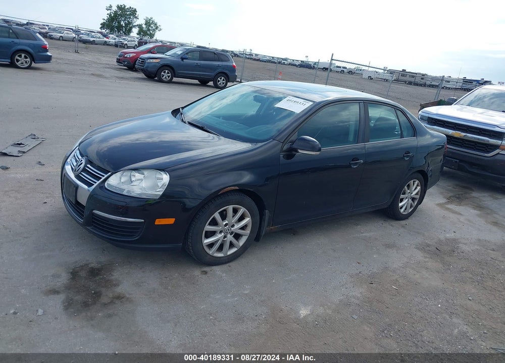 2010 VOLKSWAGEN JETTA LIMITED EDITION VIN: 3VWRX7AJ2AM117070