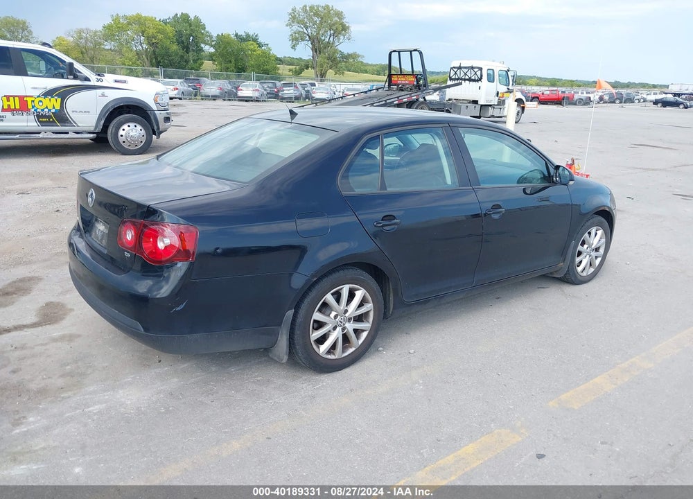 2010 VOLKSWAGEN JETTA LIMITED EDITION VIN: 3VWRX7AJ2AM117070