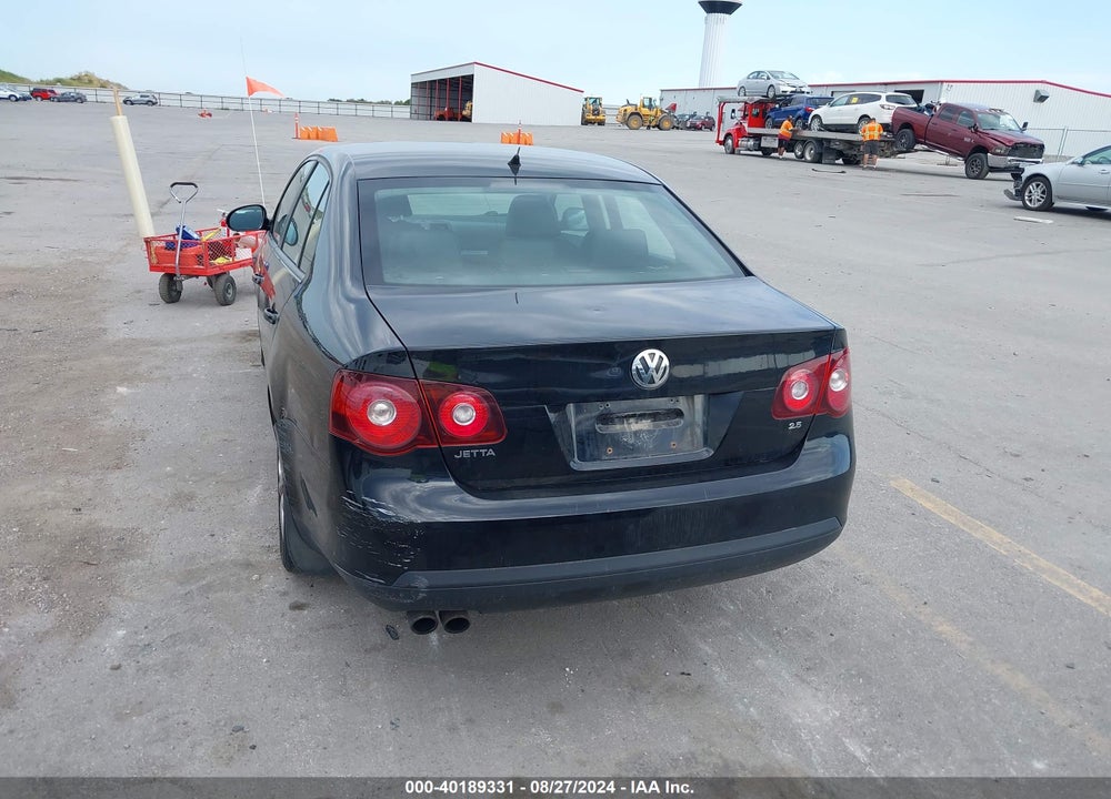 2010 VOLKSWAGEN JETTA LIMITED EDITION VIN: 3VWRX7AJ2AM117070