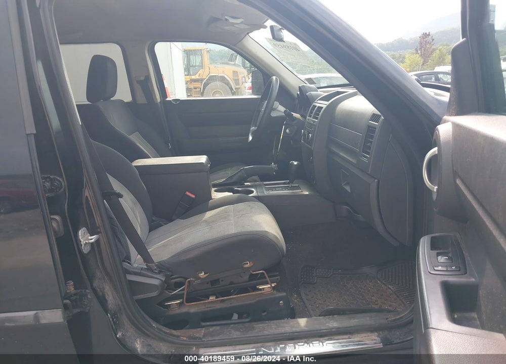 2007 DODGE NITRO SXT VIN: 1D8GU28K97W564307