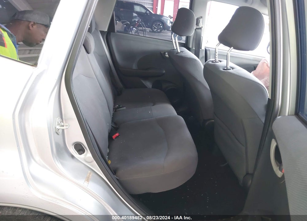 2011 HONDA FIT VIN: JHMGE8H30BC023968