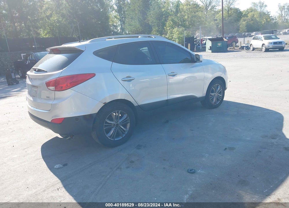 2015 HYUNDAI TUCSON SE VIN: KM8JUCAG0FU008344