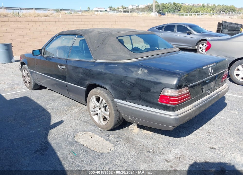 1994 MERCEDES-BENZ E 320 VIN: WDBEA66E8RC009533