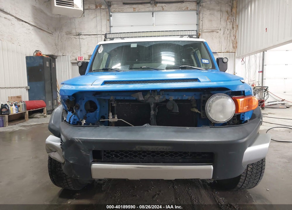 2007 TOYOTA FJ CRUISER VIN: JTEBU11F470092922