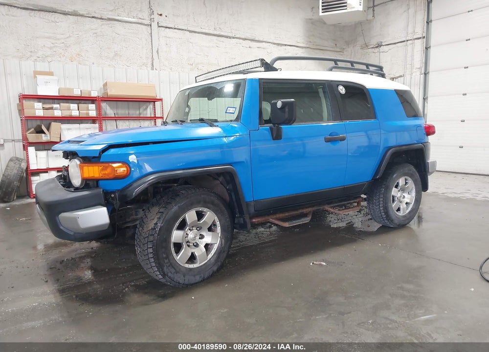 2007 TOYOTA FJ CRUISER VIN: JTEBU11F470092922