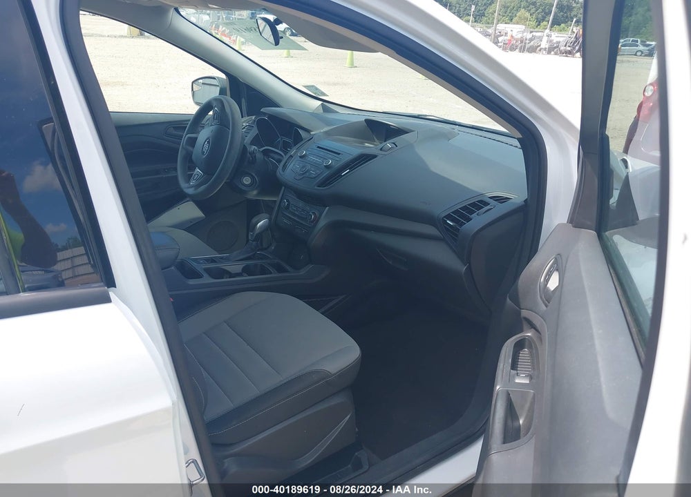 2017 FORD ESCAPE VIN: 1FMCU0F75HUB49140
