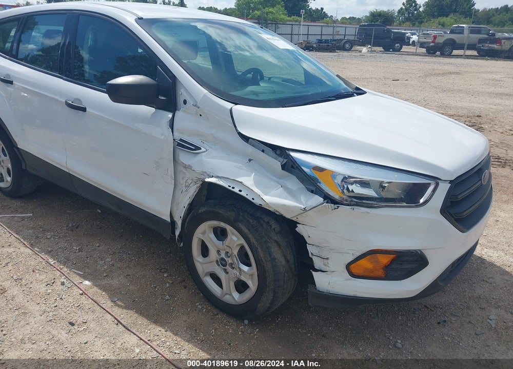 2017 FORD ESCAPE VIN: 1FMCU0F75HUB49140