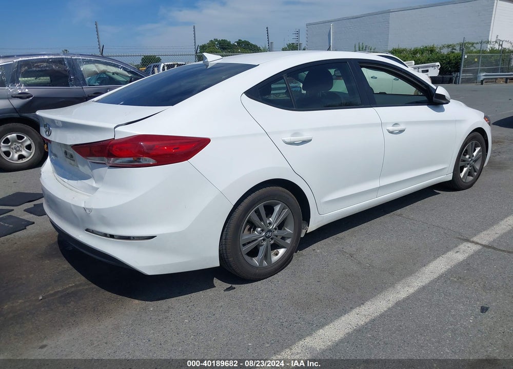 2018 HYUNDAI ELANTRA SEL VIN: 5NPD84LFXJH356588