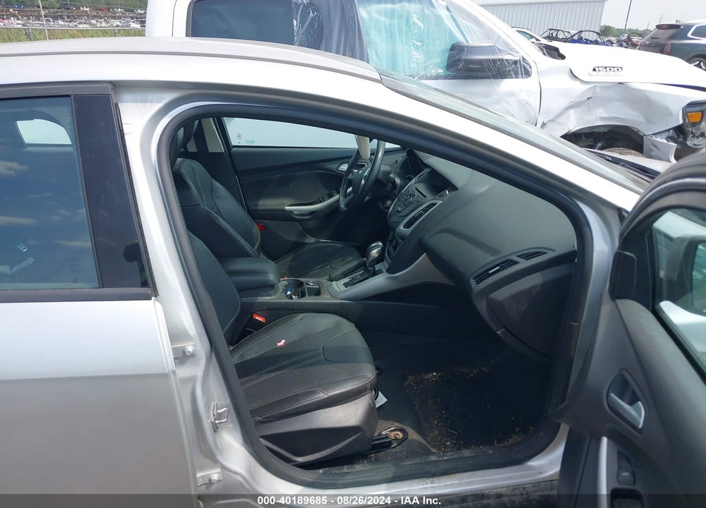 2014 FORD FOCUS SE VIN: 1FADP3F28EL354447