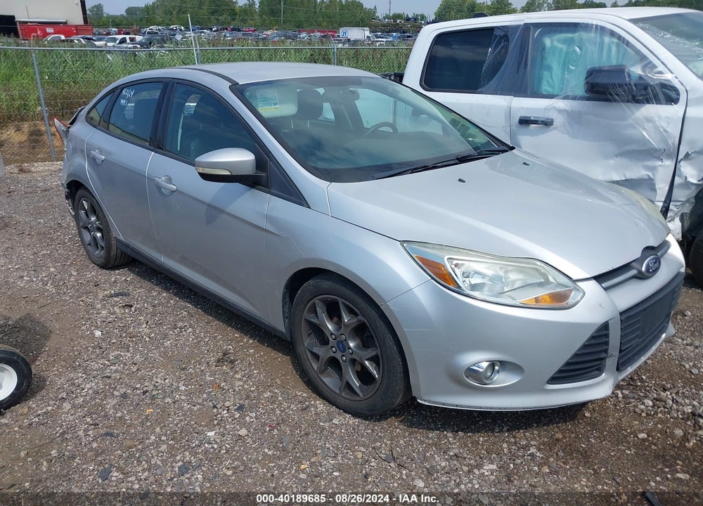 2014 FORD FOCUS SE VIN: 1FADP3F28EL354447