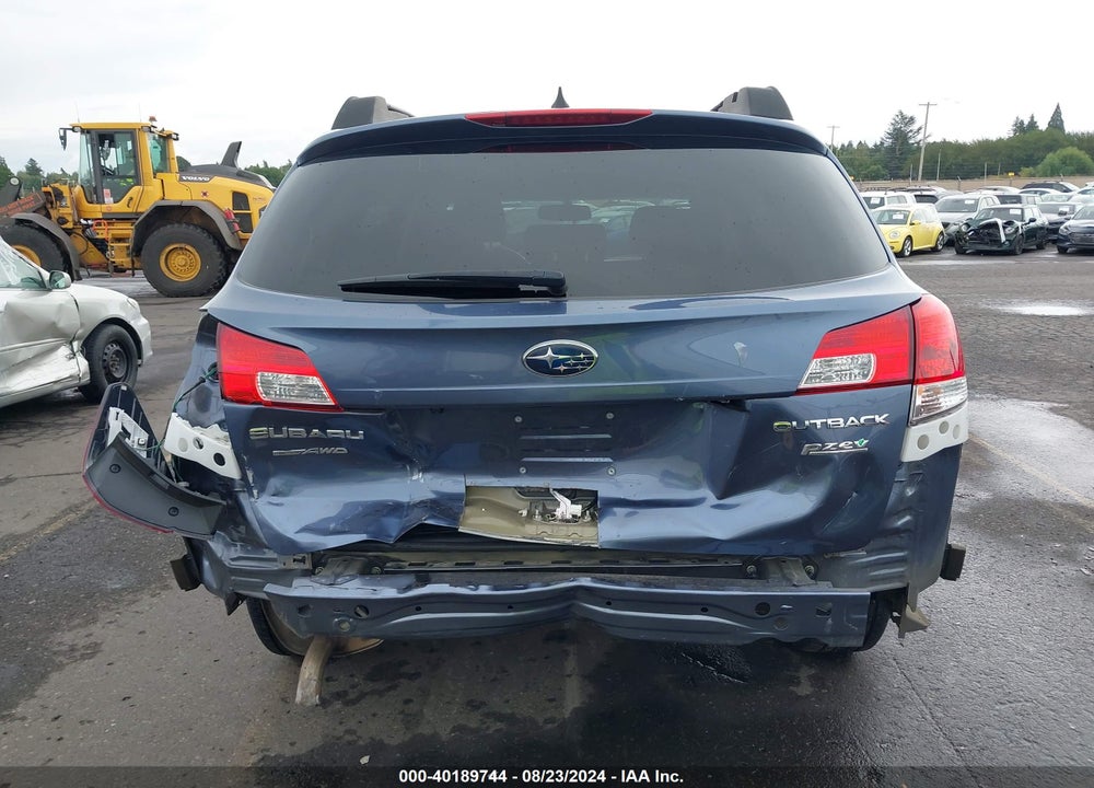 2014 SUBARU OUTBACK 2.5I LIMITED VIN: 4S4BRBLCXE3295321