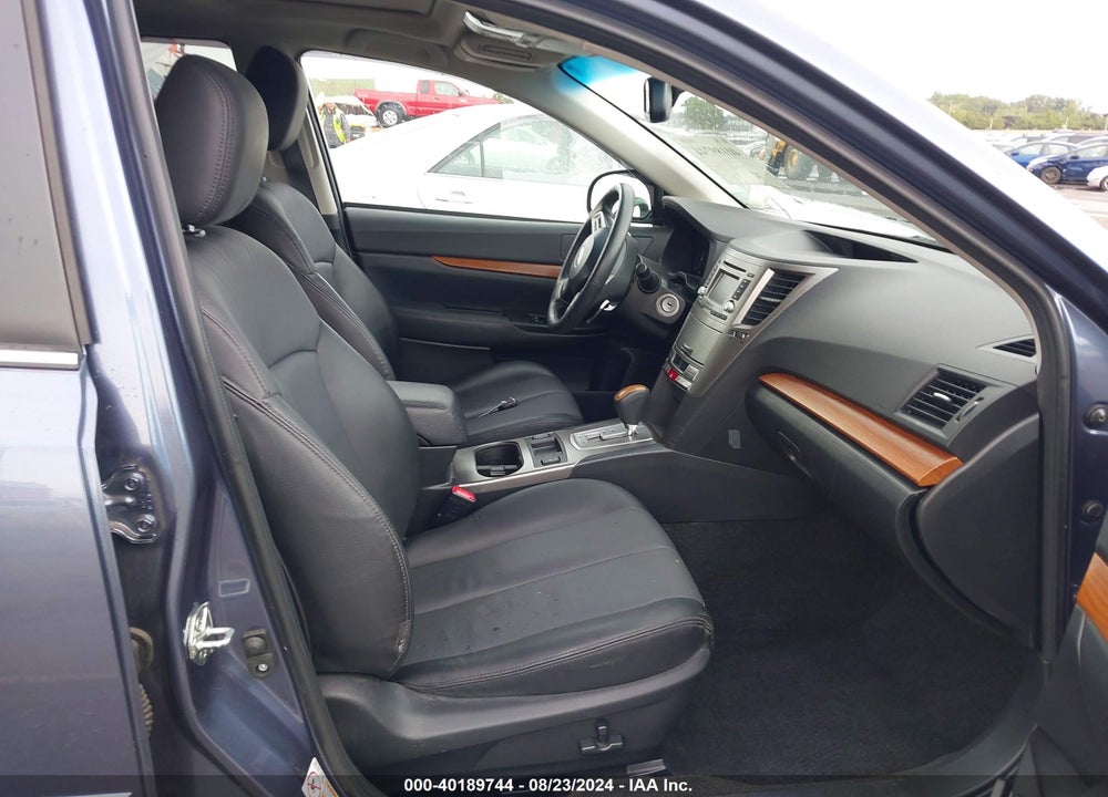 2014 SUBARU OUTBACK 2.5I LIMITED VIN: 4S4BRBLCXE3295321