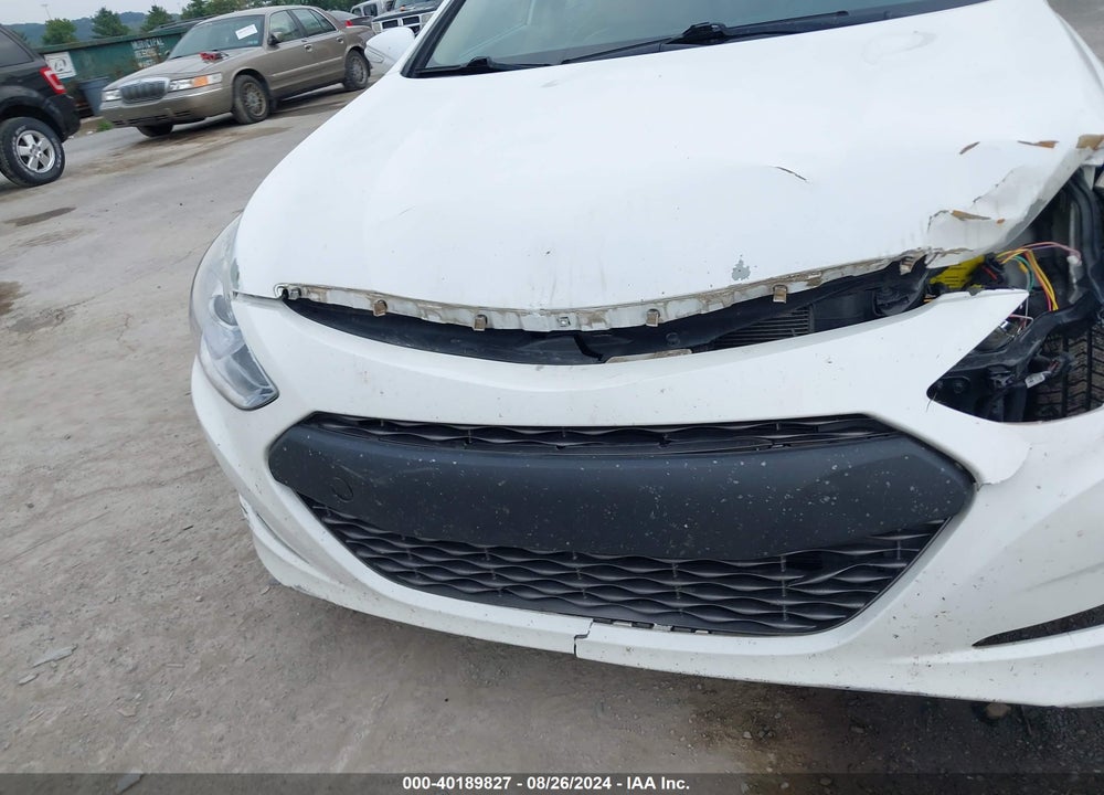 2015 HYUNDAI SONATA HYBRID LIMITED VIN: KMHEC4A47FA131950