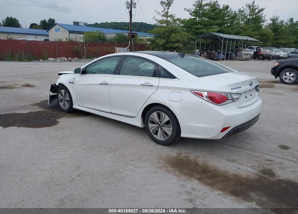 2015 HYUNDAI SONATA HYBRID LIMITED VIN: KMHEC4A47FA131950