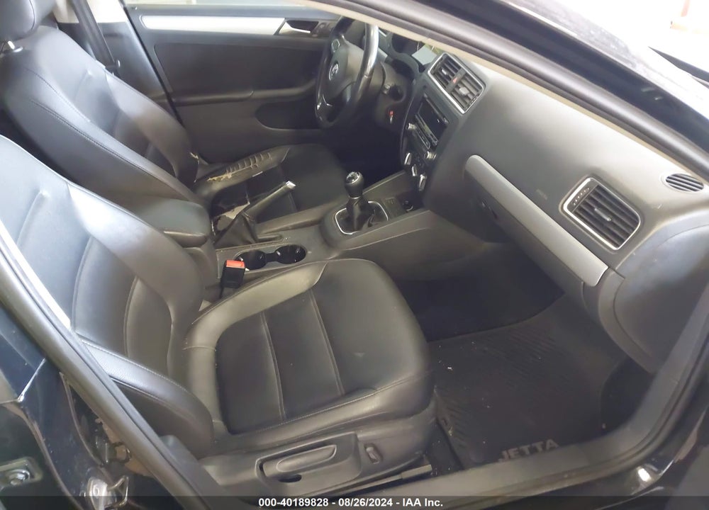 2014 VOLKSWAGEN JETTA 1.8T SE VIN: 3VWB07AJ0EM203383