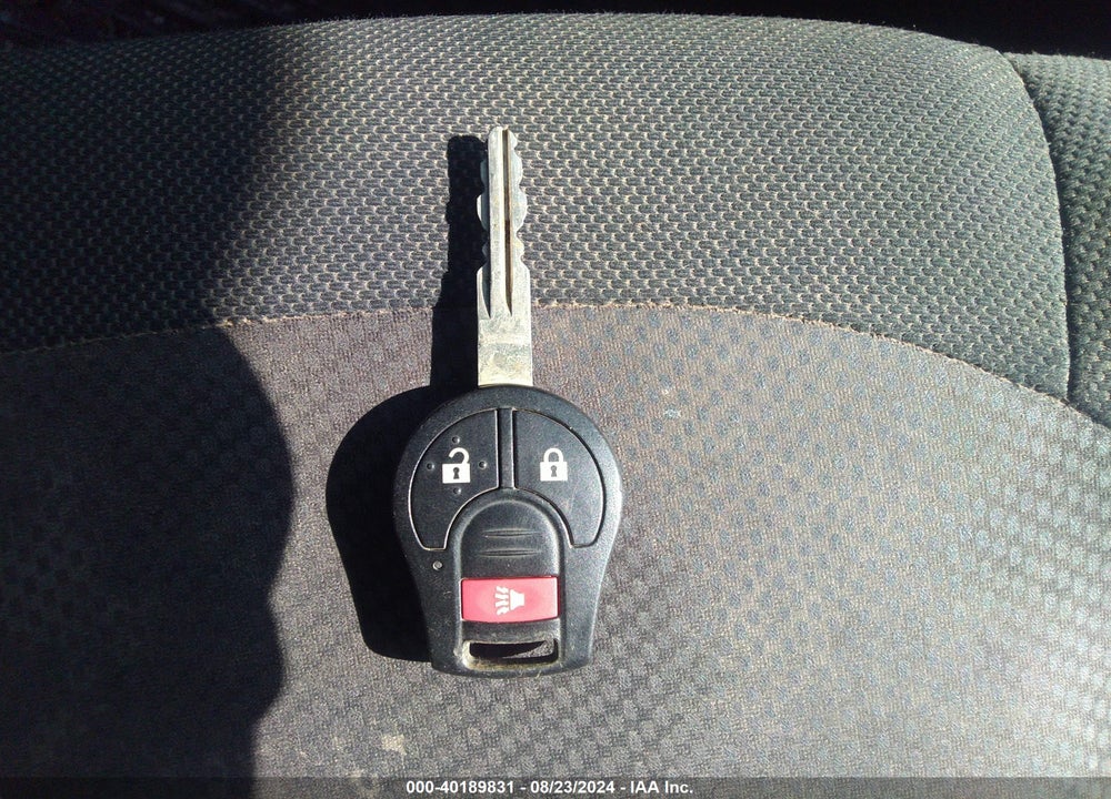 2013 NISSAN ROGUE S VIN: JN8AS5MT4DW030593