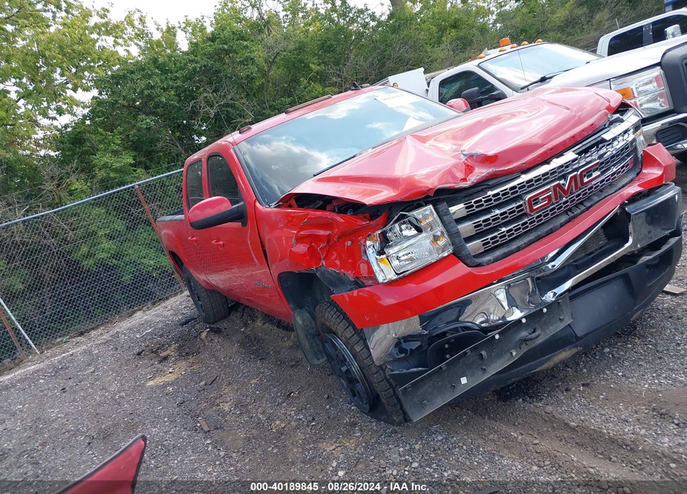 2013 GMC SIERRA 2500HD SLT VIN: 1GT121CGXDF216891