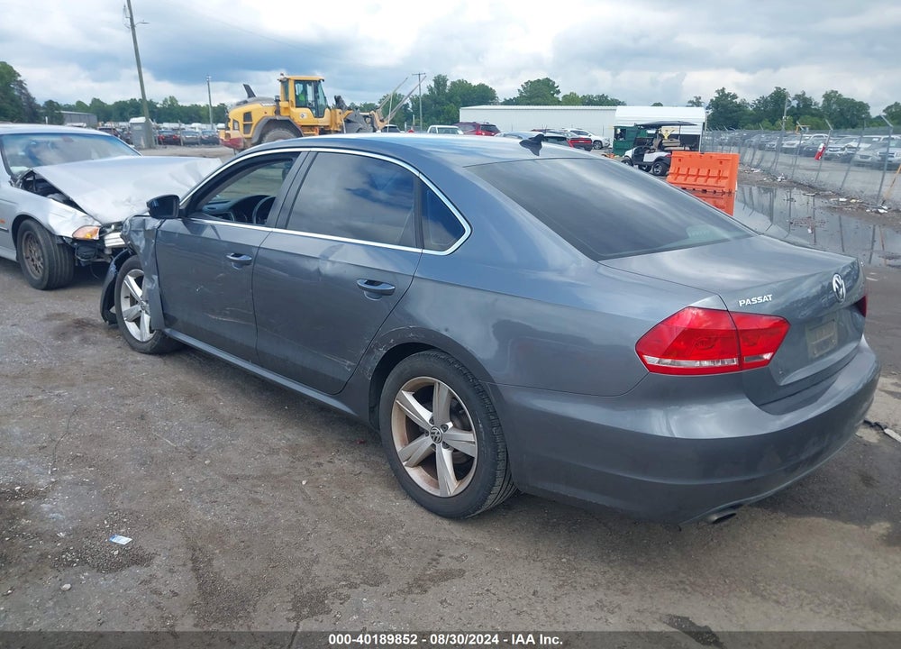 2013 VOLKSWAGEN PASSAT 2.5L SE VIN: 1VWBP7A31DC125032