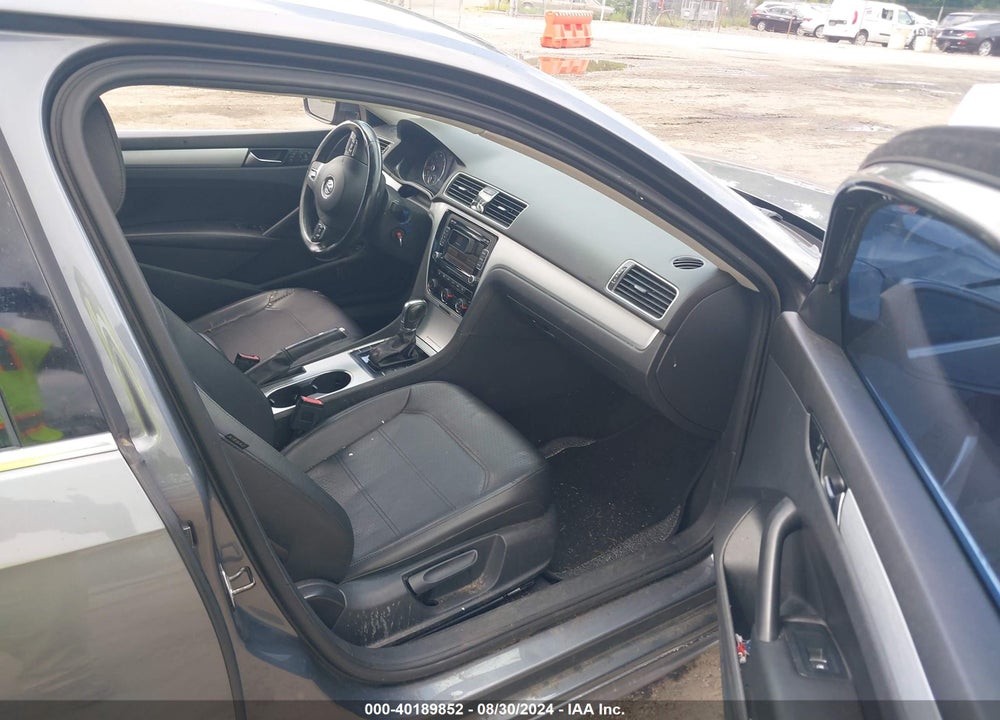 2013 VOLKSWAGEN PASSAT 2.5L SE VIN: 1VWBP7A31DC125032