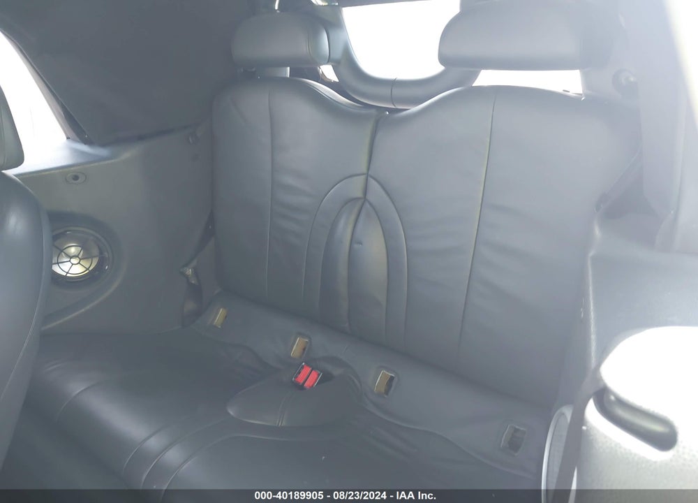 2005 MINI COOPER S VIN: WMWRH33435TF81595