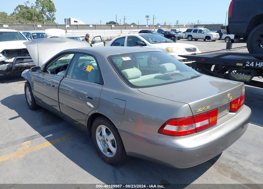 1998 LEXUS ES 300 VIN: JT8BF28G2W5026968