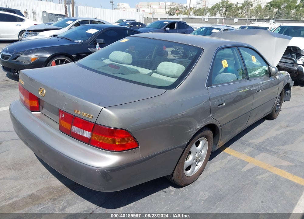 1998 LEXUS ES 300 VIN: JT8BF28G2W5026968