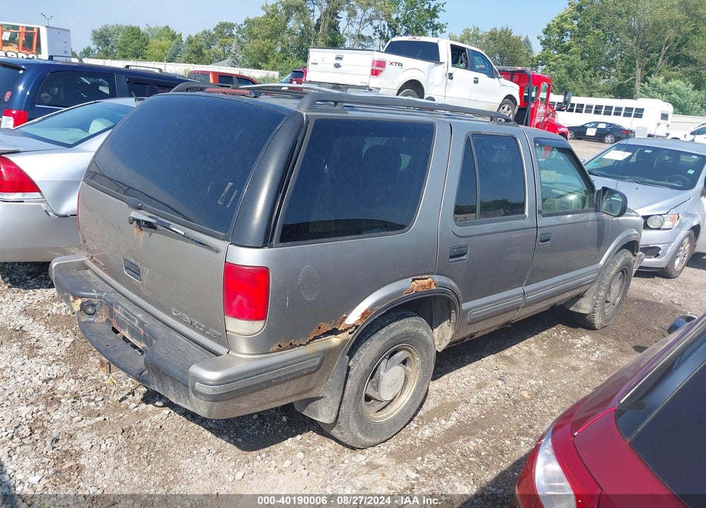 1999 CHEVROLET BLAZER VIN: 1GNDT13W5X2106125