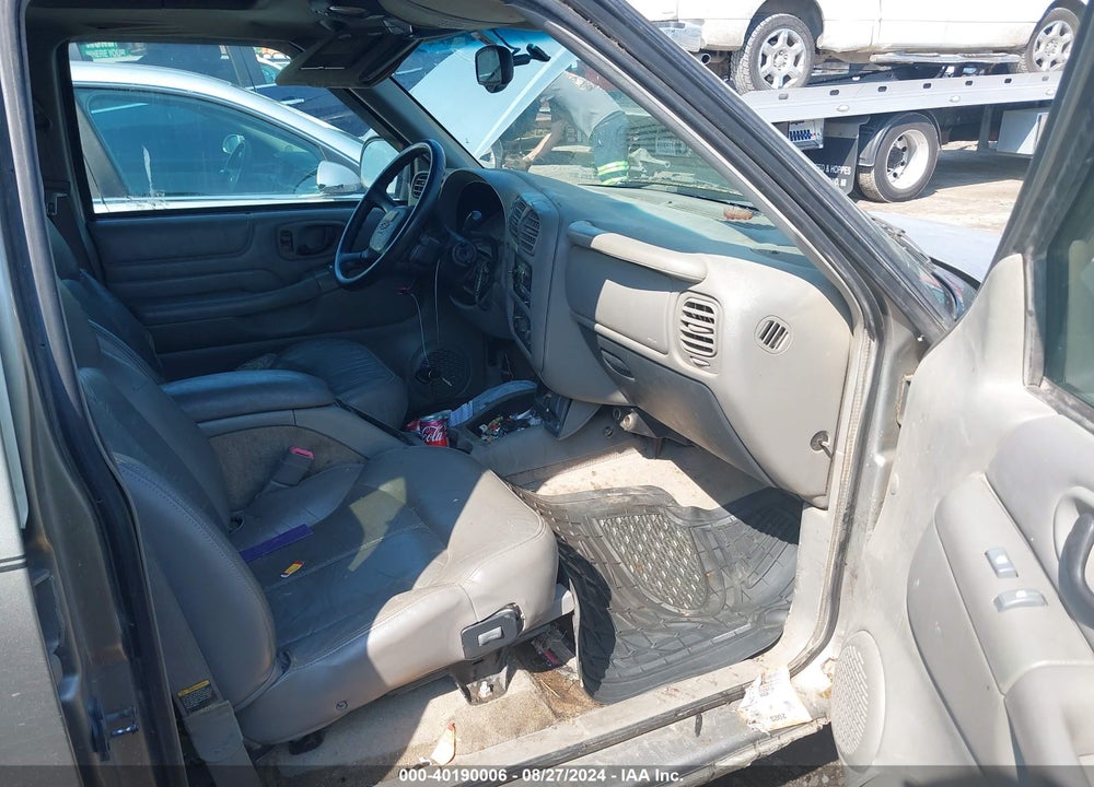 1999 CHEVROLET BLAZER VIN: 1GNDT13W5X2106125