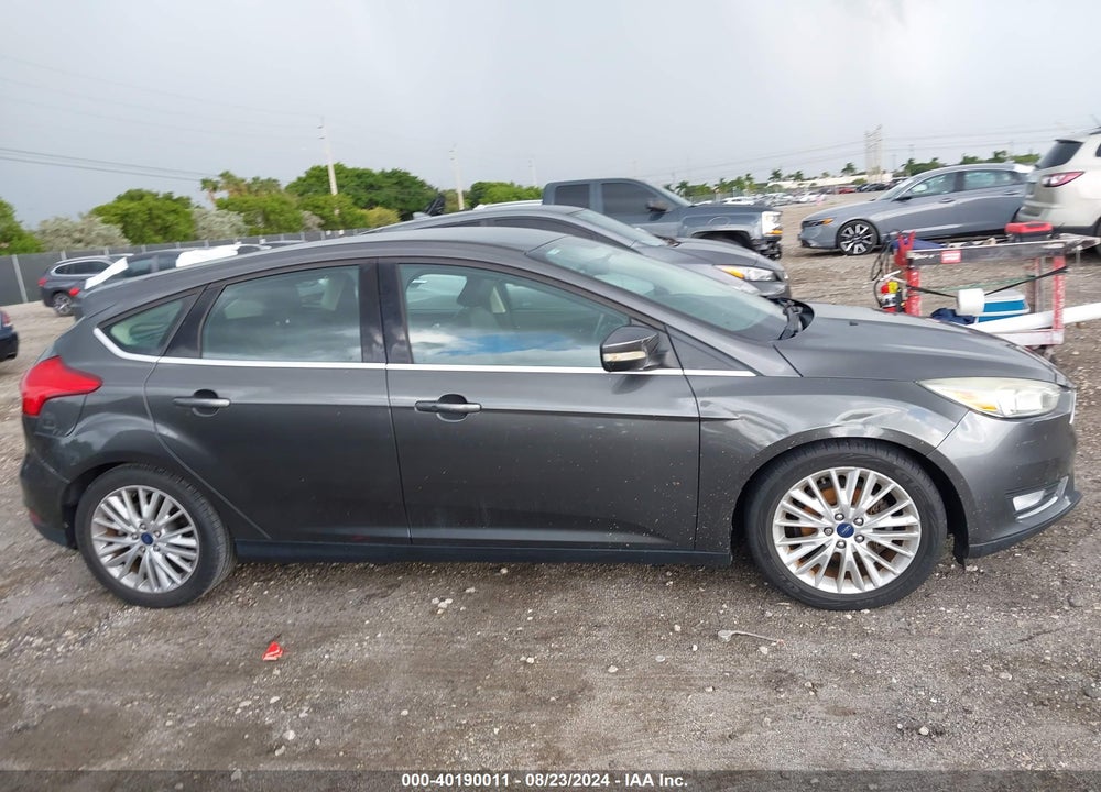 2015 FORD FOCUS TITANIUM VIN: 1FADP3N23FL267722