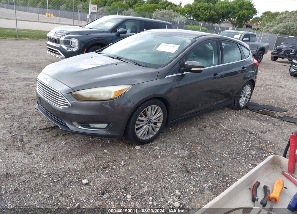 2015 FORD FOCUS TITANIUM VIN: 1FADP3N23FL267722
