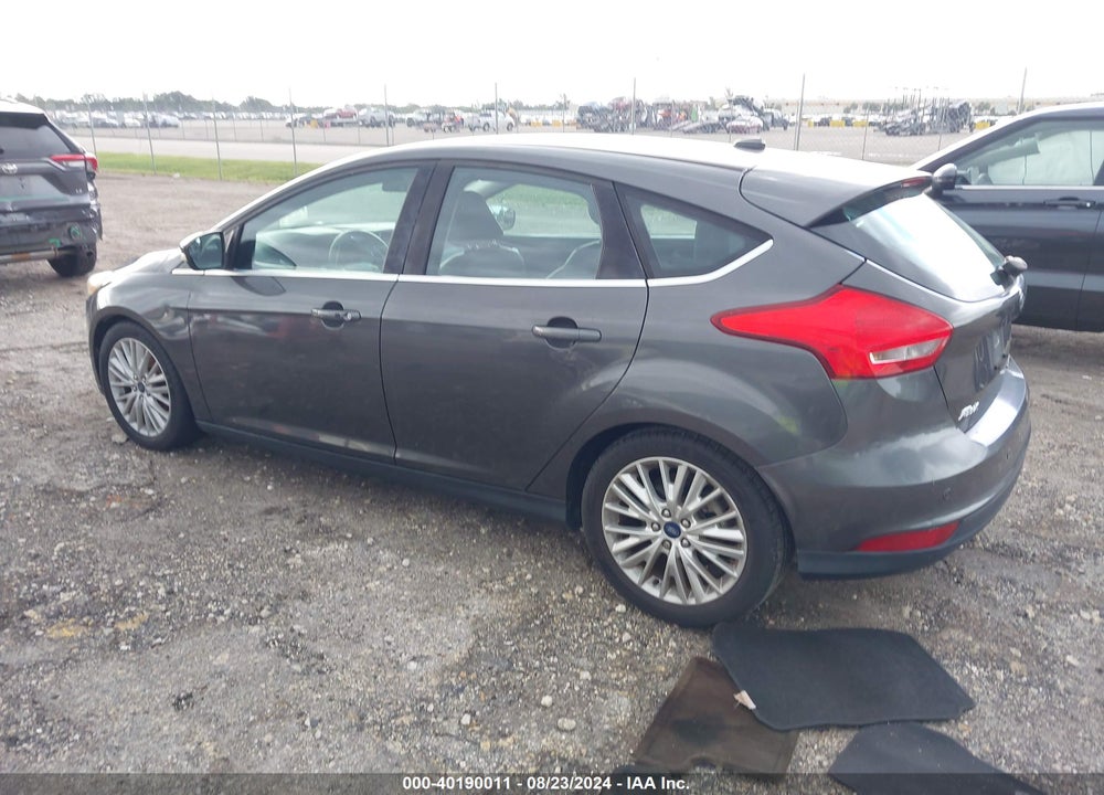 2015 FORD FOCUS TITANIUM VIN: 1FADP3N23FL267722