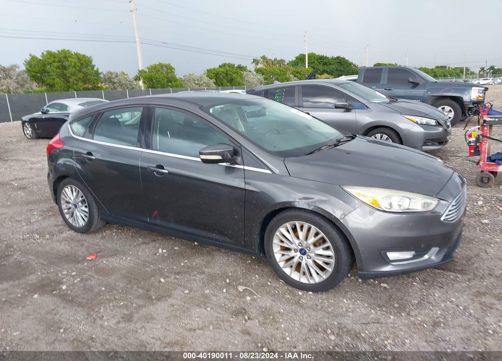 2015 FORD FOCUS TITANIUM VIN: 1FADP3N23FL267722