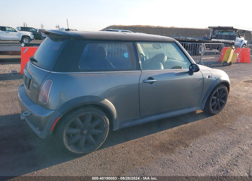 2003 MINI COOPER S VIN: WMWRE33493TD62551