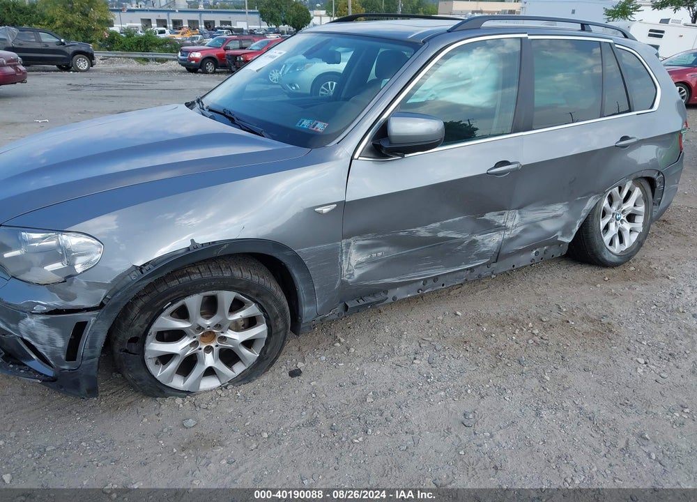 2013 BMW X5 XDRIVE35I/XDRIVE35I PREMIUM/XDRIVE35I SPORT ACTIVITY VIN: 5UXZV4C55D0B20133