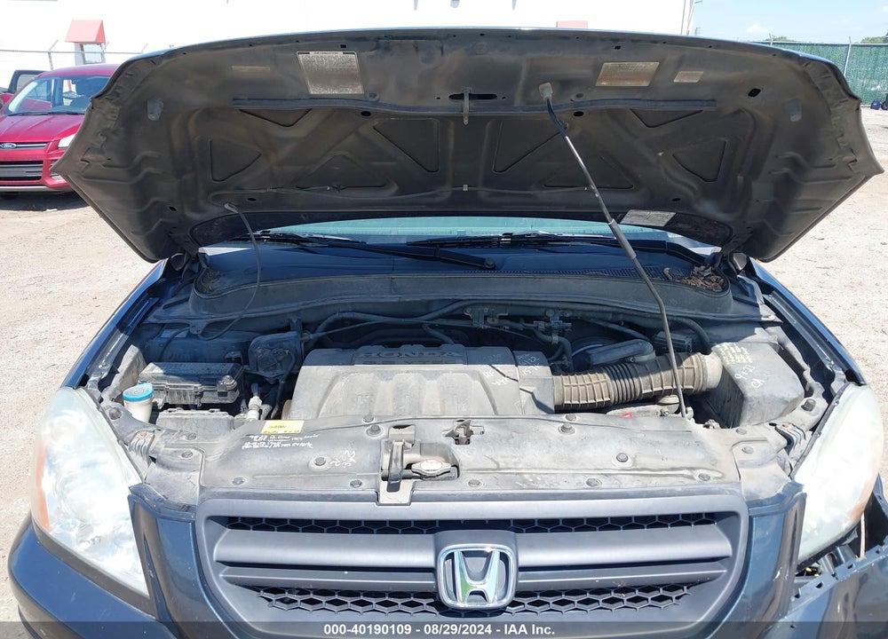 2005 HONDA PILOT EX VIN: 5FNYF18415B063602