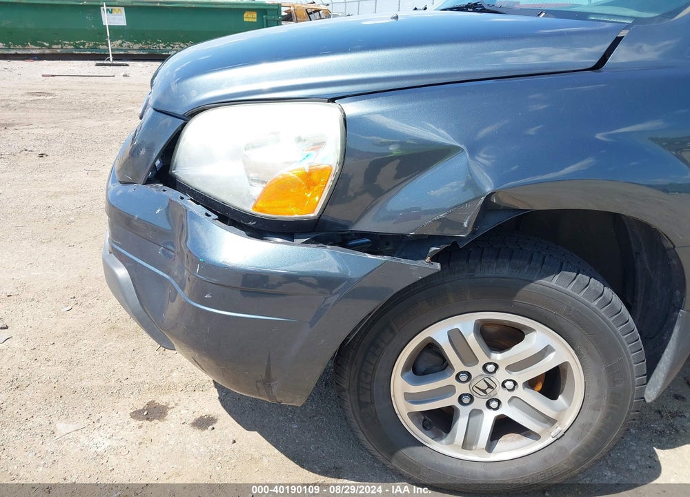 2005 HONDA PILOT EX VIN: 5FNYF18415B063602