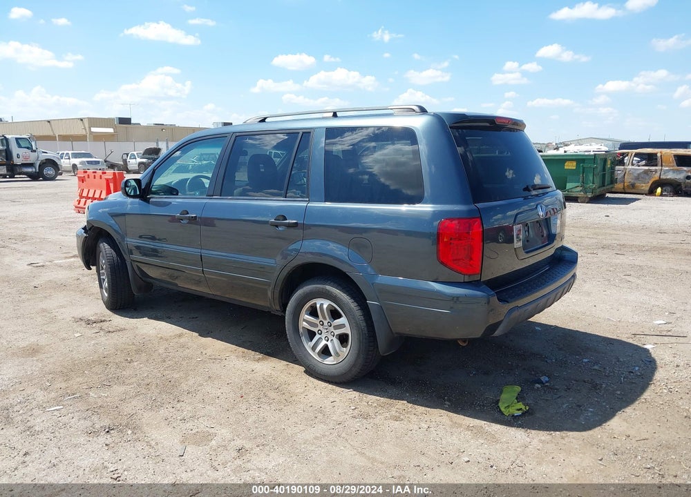 2005 HONDA PILOT EX VIN: 5FNYF18415B063602