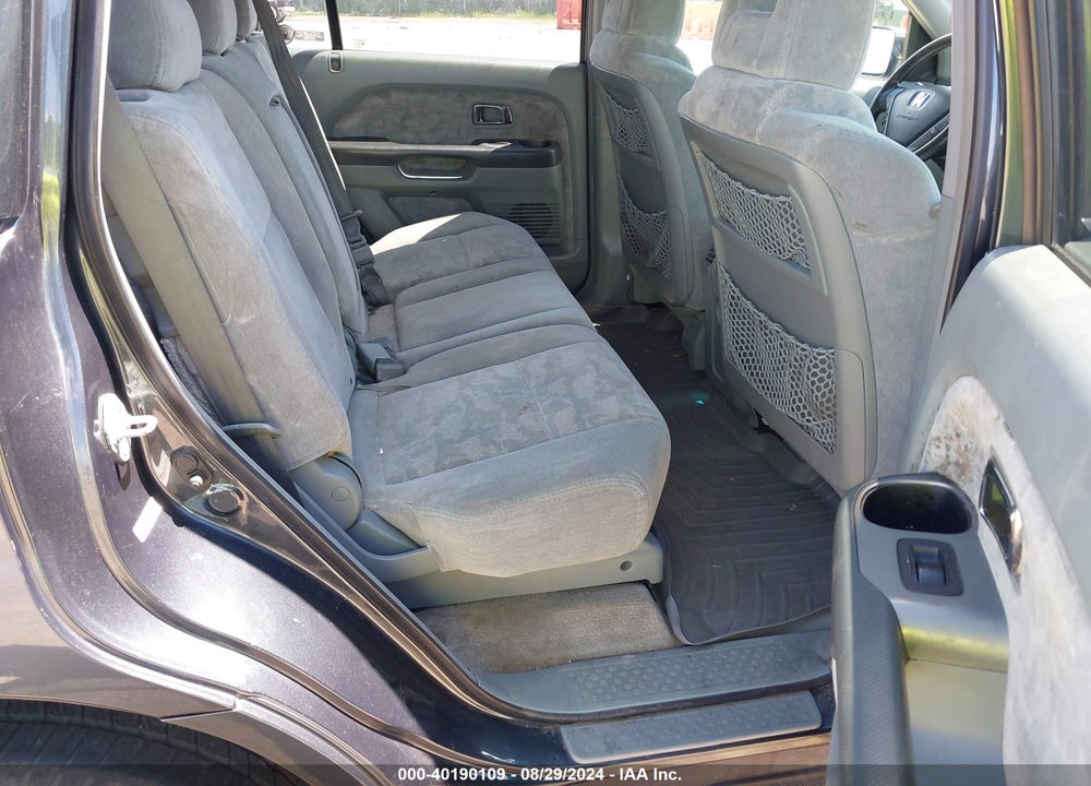 2005 HONDA PILOT EX VIN: 5FNYF18415B063602