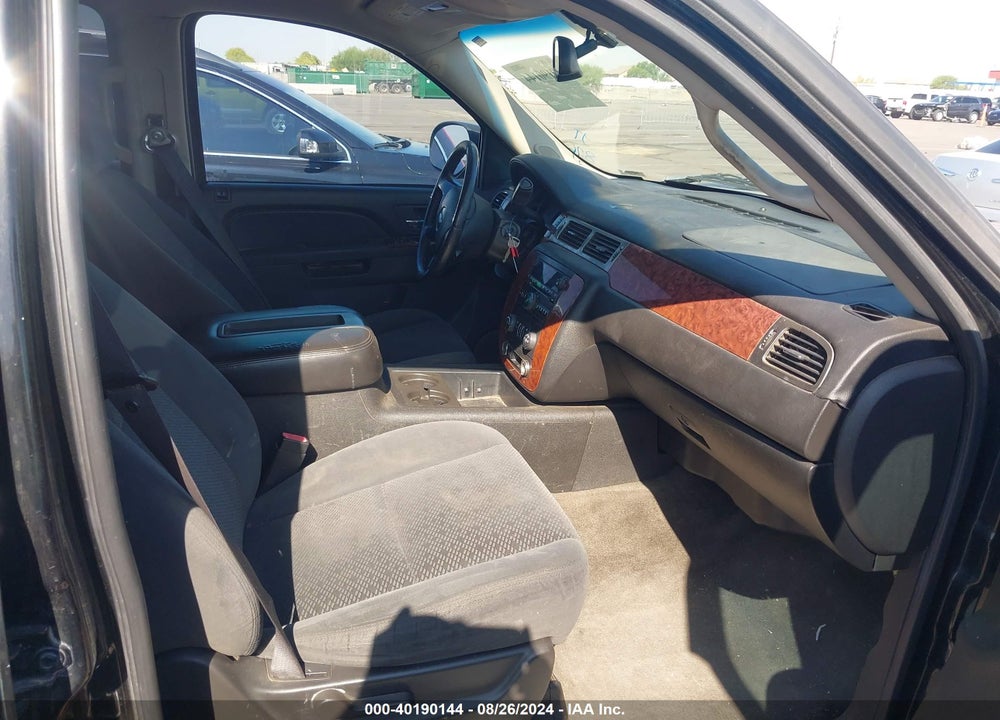 2007 CHEVROLET SUBURBAN 1500 LT VIN: 3GNFC16047G201461