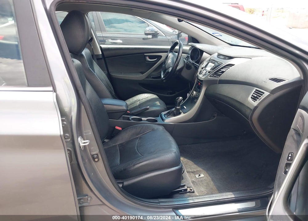 2016 HYUNDAI ELANTRA VIN: KMHDH4AE1GU567828