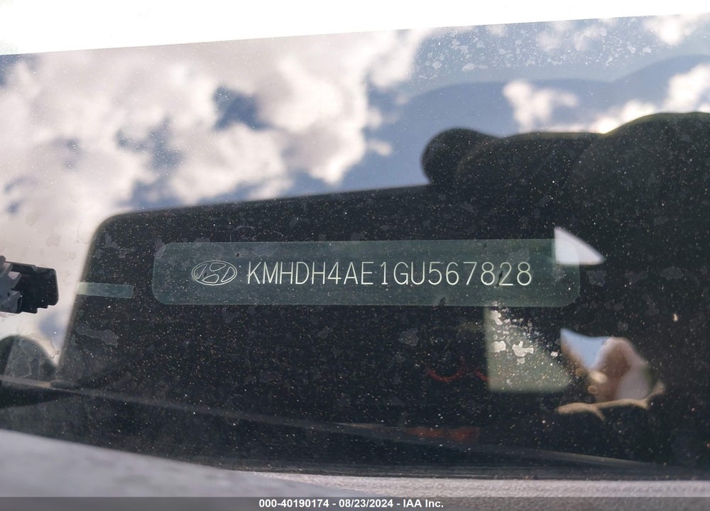 2016 HYUNDAI ELANTRA VIN: KMHDH4AE1GU567828